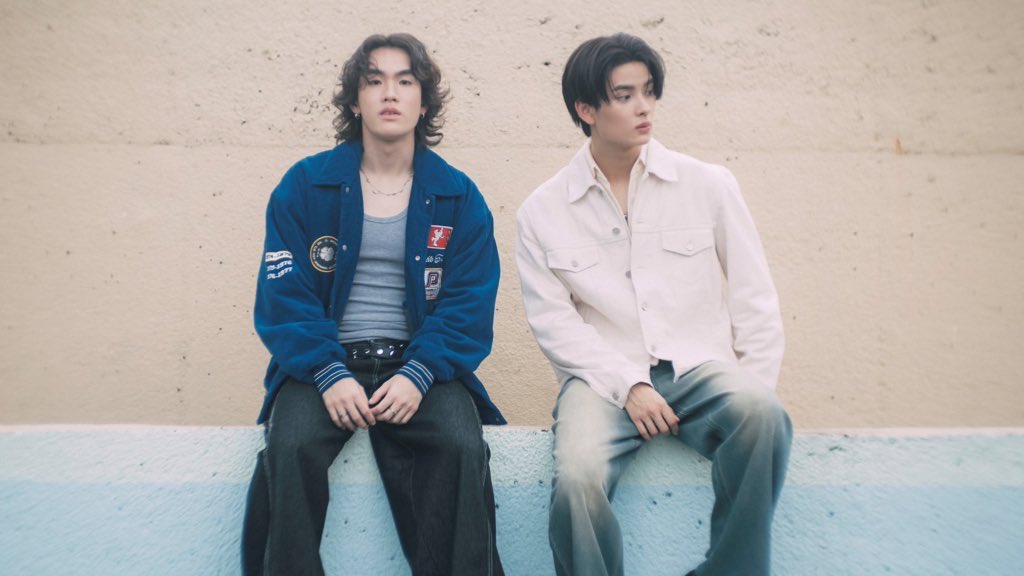 เพลง Solo/Duo จาก Tpop กรุ๊ปที่มียอดสตรีมมากที่สุดบน Spotify ในปี 2026 (March 1)

1. #PEEMWASU, Three Man Down - เพื่อนสนิท (1.8M)
2. #JoongArchen, Dunk Natachai - แรงมาแรงกลับไม่โกง (537K)
3. #ppnaravit - บอกธีร์ (534K)
4. #JoongArchen - ค้างคา (282K)
5. #KHUNPOL, PUN - Perfect