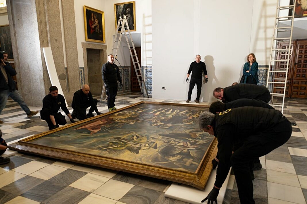 HectorBraojos's tweet photo. 🏛️ #Patrimonio #Nacional empieza a restaurar "El Martirio de San Mauricio y la Legión Tebana" de El #Greco.
🎨 La obra fue encargado en 1580 por #FelipeII a El Greco para decorar una de las capillas laterales de la Basílica del Monasterio de San Lorenzo de El #Escorial, concretamente la consagrada al santo, patrón de la Orden del Toisón de Oro.
🖼️ El pintor tardó casi tres años en completar la obra en su taller de #Toledo y la entregó personalmente a finales de 1582.
🔗 https://t.co/tEorVCdEr5