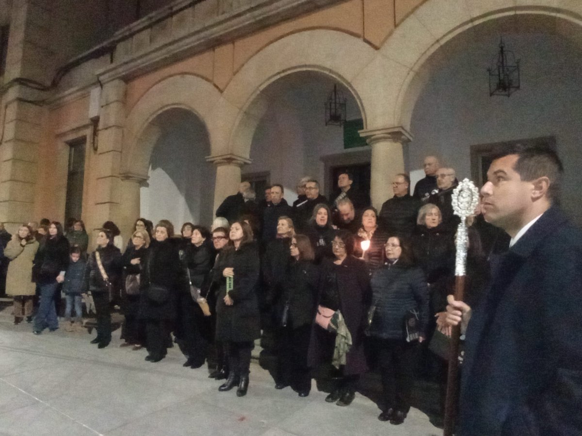 CorodeSande's tweet photo. Anoche participamos en el solemne Vía Crucis de Nuestro Padre Jesús de la Lealtad Despojado.

Intervinimos con música coral sacra en distintos puntos del recorrido, acompañando el rezo con recogimiento y solemnidad.
#hermandadjesuslealtadespijado
#CoroFranciscoDeSande #VíaCrucis https://t.co/hriBde80cI