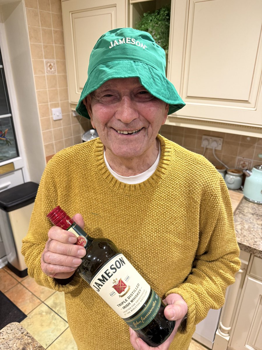 Tommy Cannon tweet media