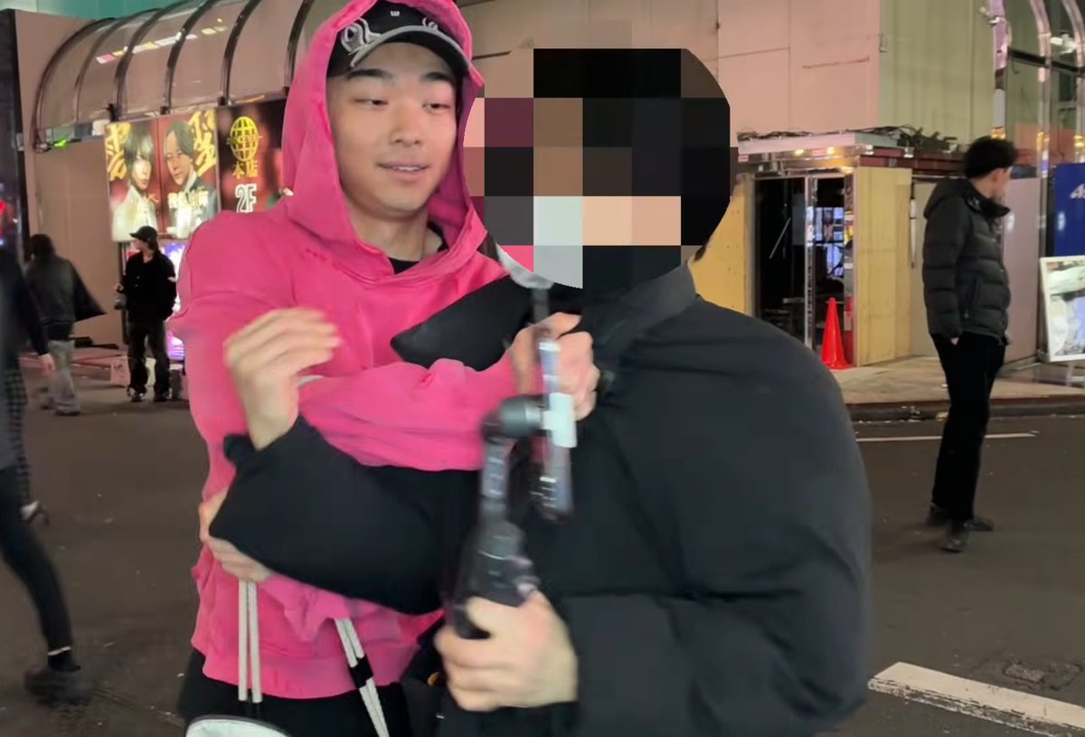 nametracing's tweet photo. 松崎星哉（LOLY）さんの場合、ライブ配信ではなく、モザイク加工した上で配信しており、顔を映していないから、これなら全く問題ない‼️
#なめだるまジャン #松崎星哉 #LOLY https://t.co/fXVPIEwTuK