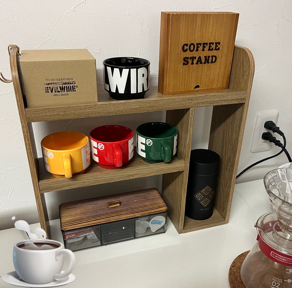 satsumakatsuya's tweet image. 嫁さんが飾ってくれてて、ありがとう✨😊毎日使う物ですからねw👍
#EVILWIRE
#POTTERYSTACKINGMUG