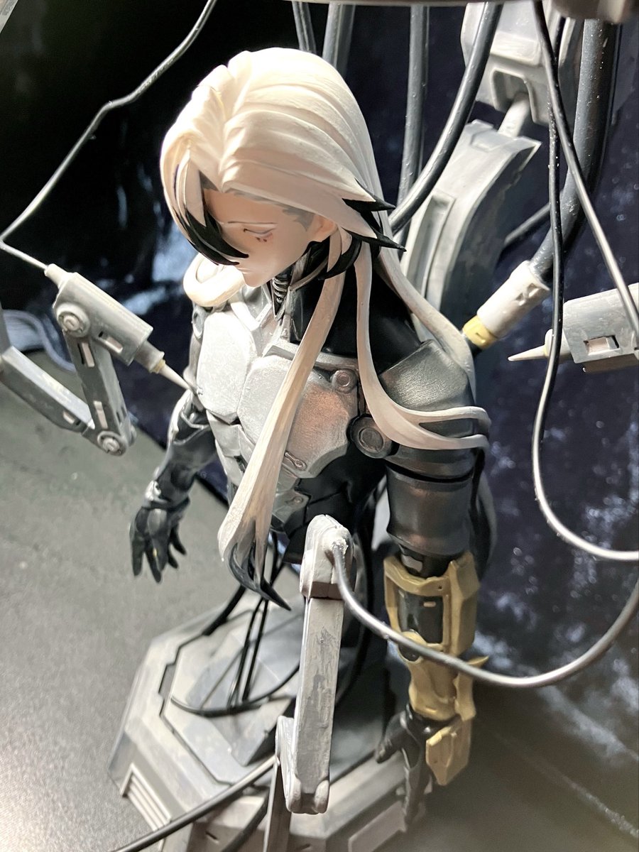 こんな感じで飾ろうと思ってスペースを空けておいたのですが、やっぱり