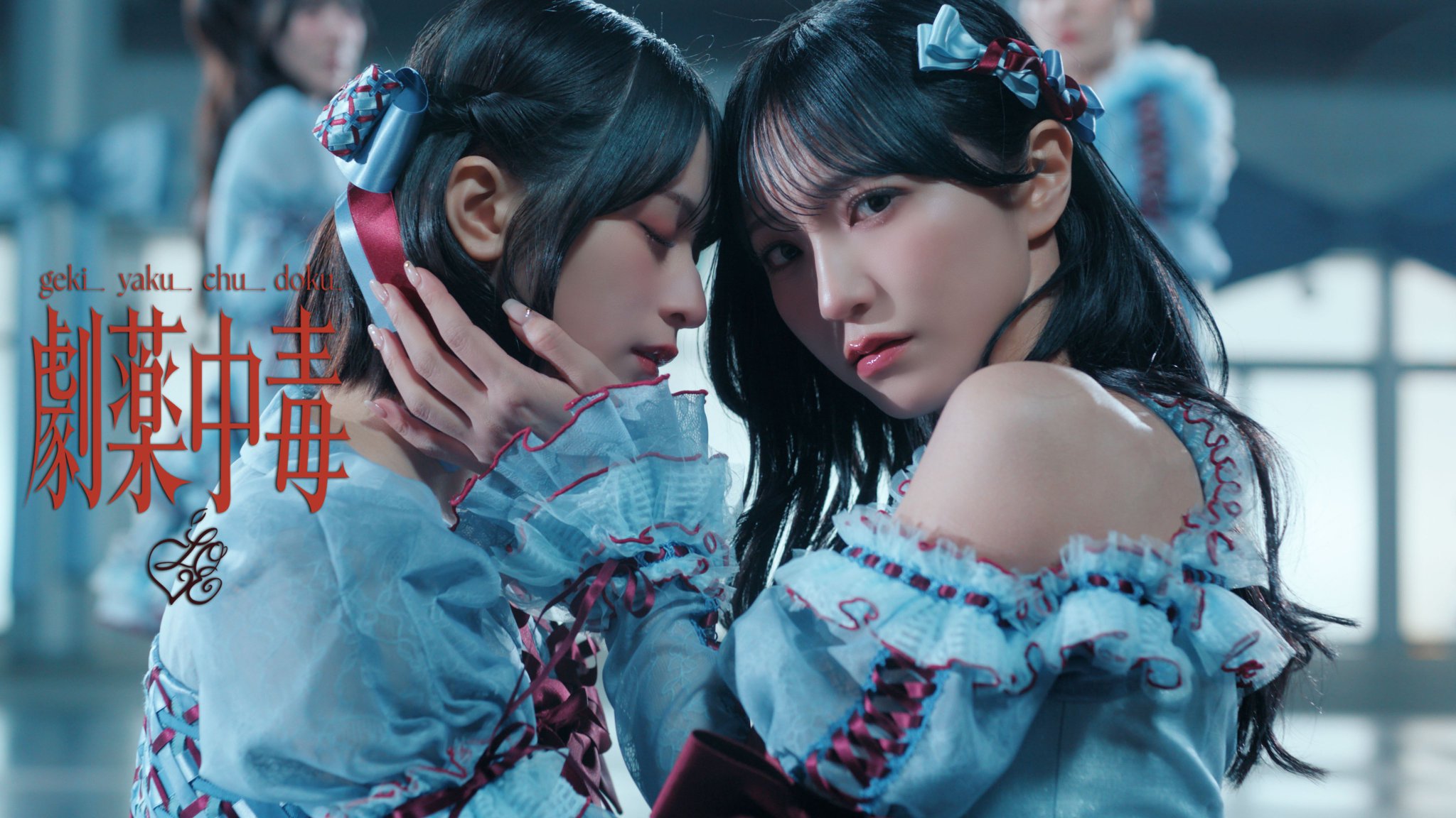 極美品　=LOVE 生写真 野口衣織 佐々木舞香 赤背景2 ツーショット HCUg1vvagAA2OLg.jpg:large