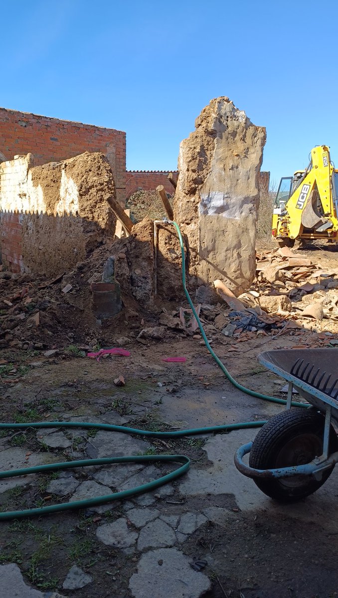 _Jorge__Garcia_'s tweet image. 1 de marzo 11:55 ya se va viendo algo #vamosatirar #obra #sisepuede #reforma #noslacargamos