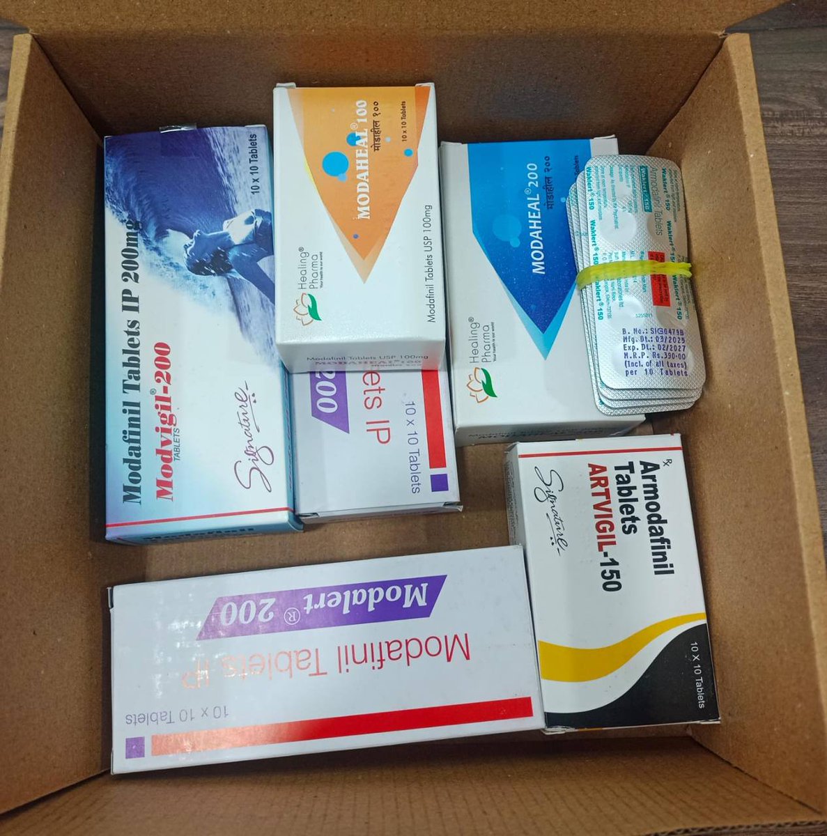 Modadeal_com's tweet photo. When that weekend delivery hits your doorstep! ✅

https://t.co/zXSeWTEdBO 
#modafinil #modalert #artvigil #modaheal https://t.co/Y7ZGfemZgm