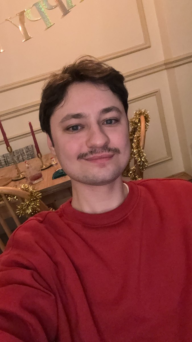 chocokrafna's tweet photo. Ben ve mainim 😈 bugün c2 oldu 😌 https://t.co/smhRGkoP1o