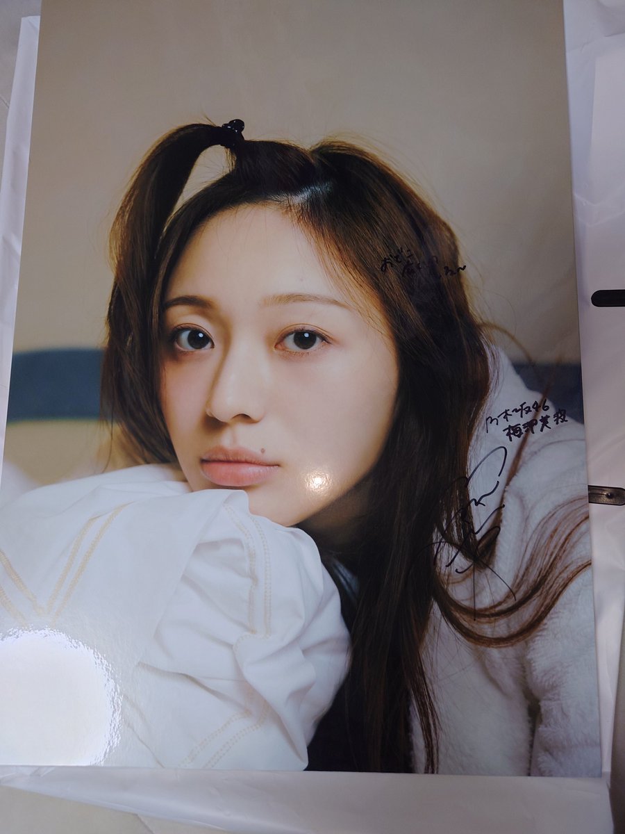 まさかのおでこ澤でした最高すぎる🤭💙🩵 本当に直筆サインだぁ