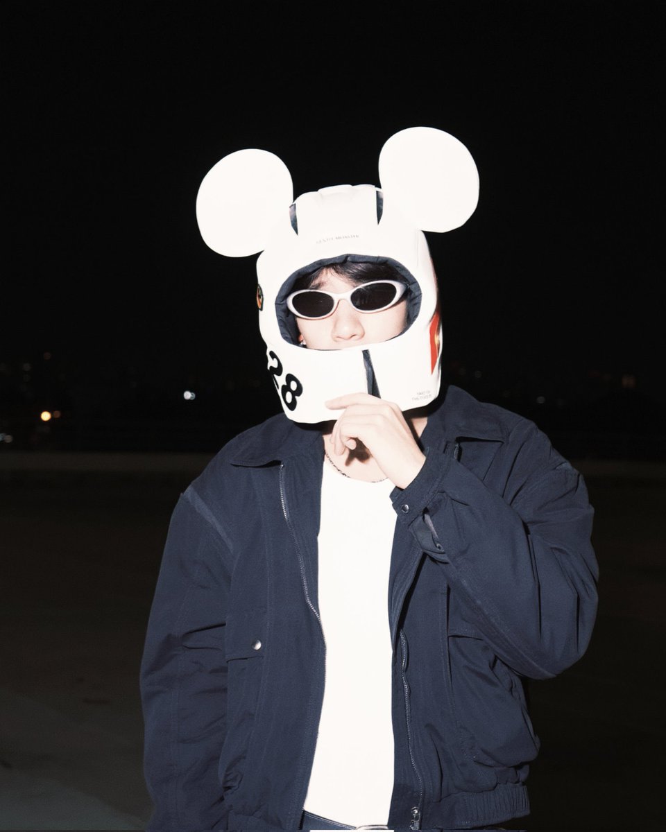 ตุวแฟนชึ่น คนอื่นได้ใส่ @GENTLEMONSTER แว่นคอลเท่ๆ น้องนนน=หมวกมีหูสุดคิ้ววววว 😺🎀 เริ่ดๆเลยล้า!!!! 

#GENTLEMONSTER #mynameisnanon
#GENTLEMONSTER2026
#GENTLEMONSTER_CIRCUITCOLLECTION