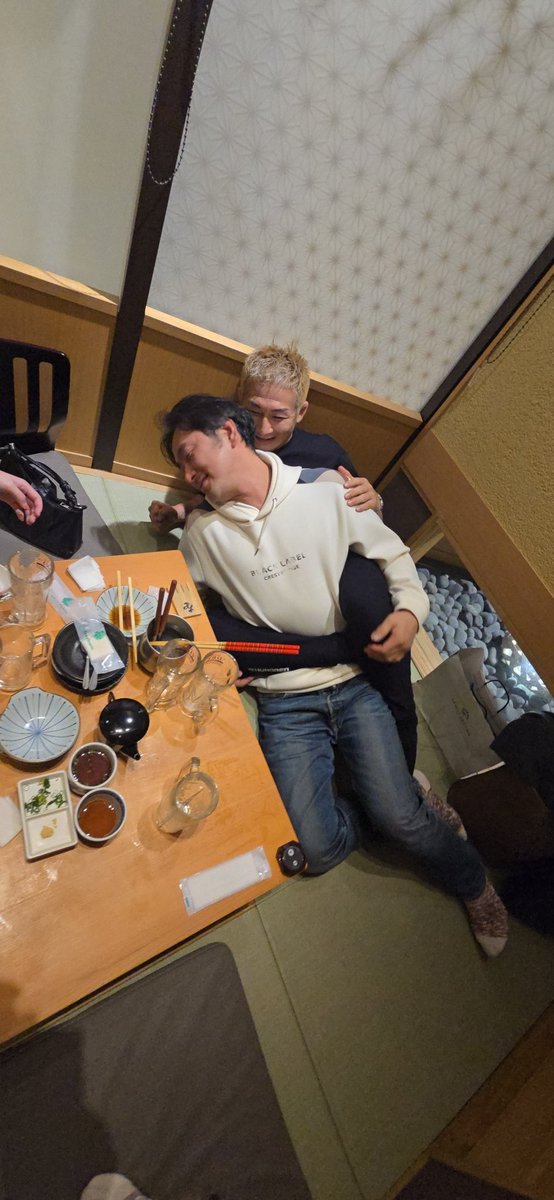 daisukesama2's tweet photo. 元谷選手に奇襲かけたけど
あっ��り返されボコられました
でもノーサイドです🤝🤣
次戦はいつになるかわからないけど必ず復活してタイトルまでかけあがる姿を楽しみに待ってます🏆　#元谷友貴 https://t.co/WET1hZR6FY