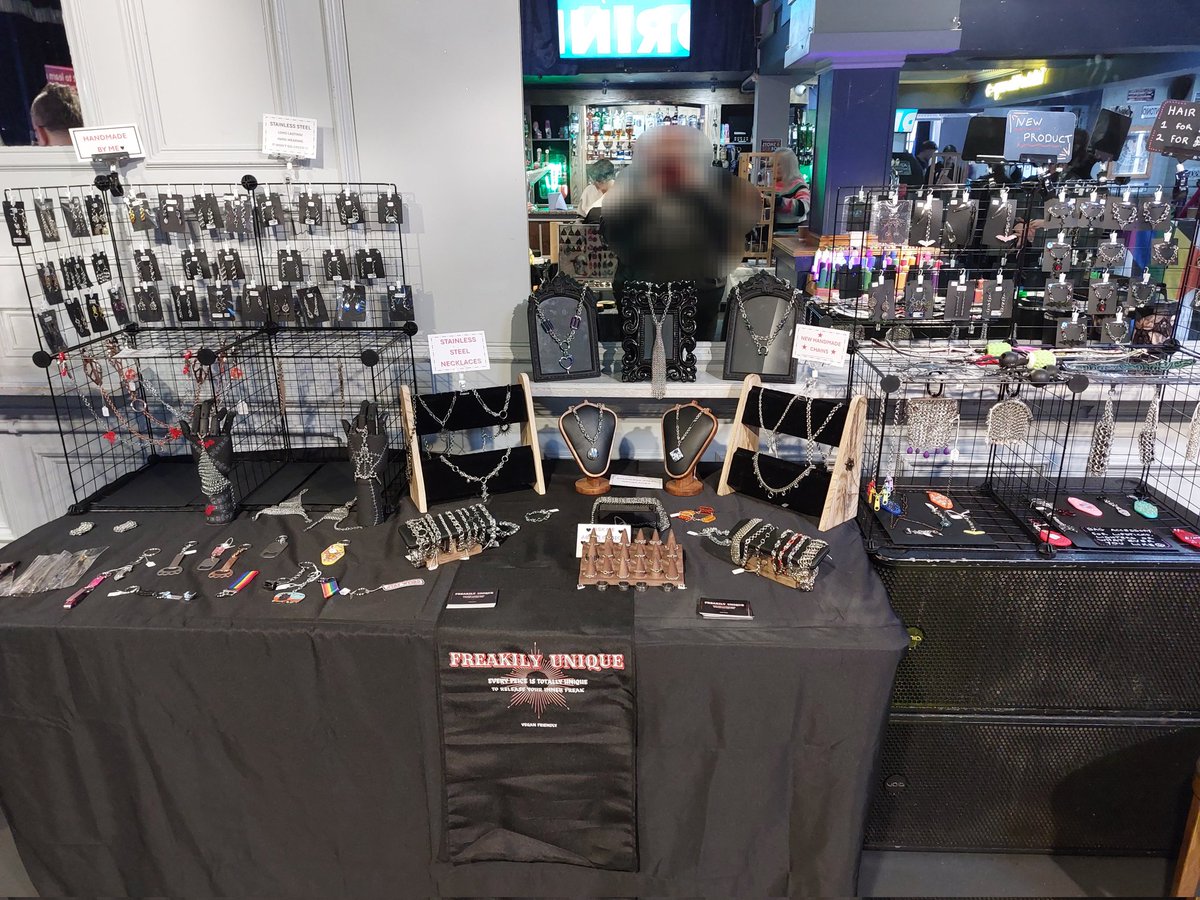 Freakily Unique tweet media