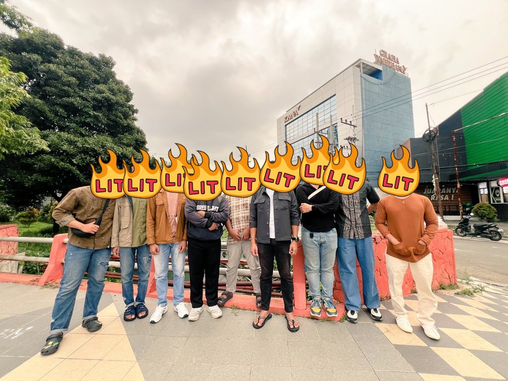 delicatedss's tweet photo. Alhamdulillah,, setelah kebanyakan wacana akhirnya bisa berbagi takjil dan bukber. Semoga Tahun depan diberikan kesempatan yang sama 😇

CC: @SugarBasedBaby @ainostripperr @ceyepar_kk @bocahhtuanakal @bububuky @oreolized @esaroused https://t.co/CLHhrREpYx