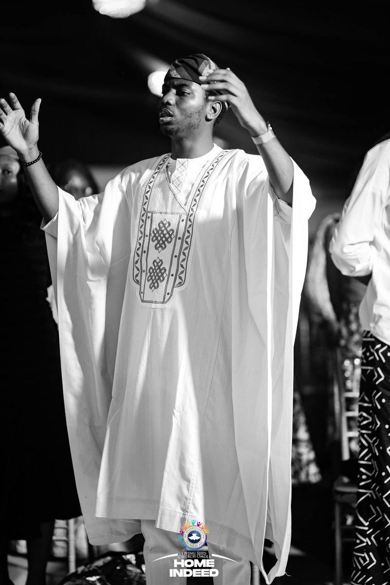 rccglsc_'s tweet image. Pastor Ife Munis led us in prayer as we entered the presence of our God in thanksgiving and praise.

#rccglsc #teamard #thanksgivingservice #EAA84