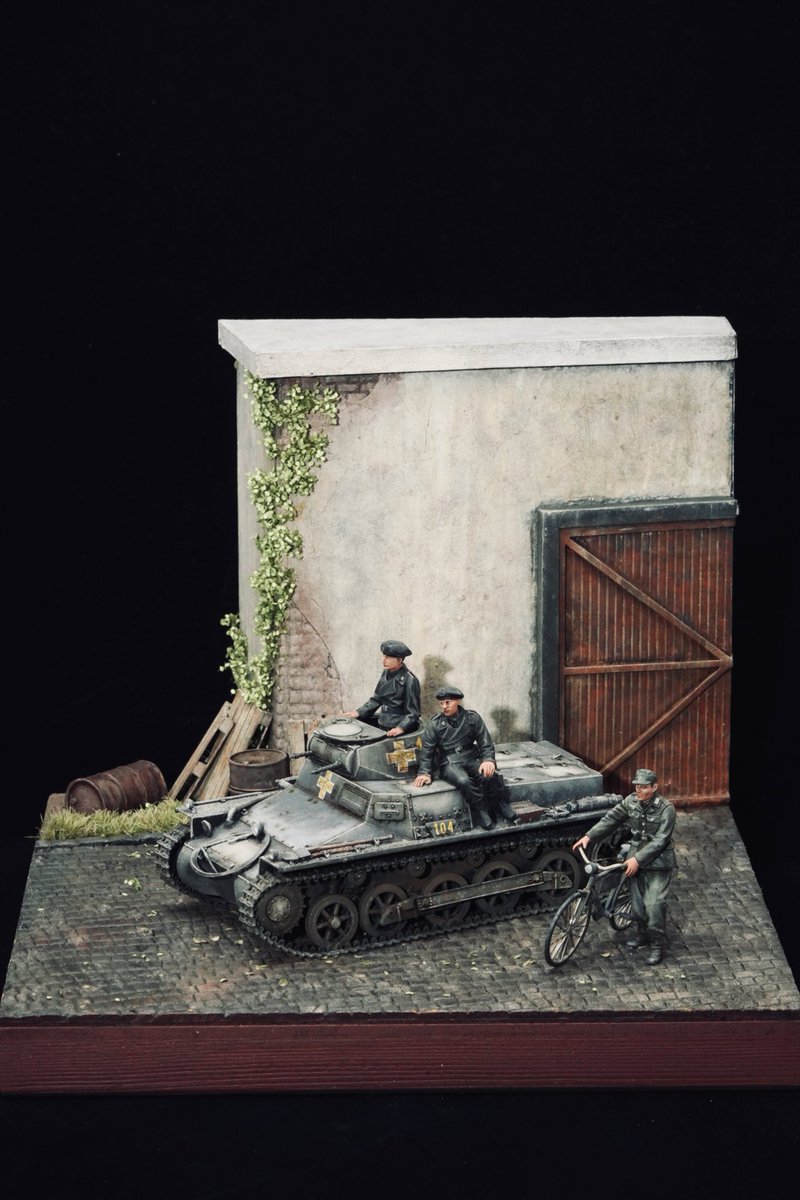 kase_modeler's tweet photo. ボークス大阪店にて
ミニタリー部門の銀賞頂きました！
ありがとうございます！！

#ボークス
#ファレホ
#ファレコン6 https://t.co/UbVo3ItHRx
