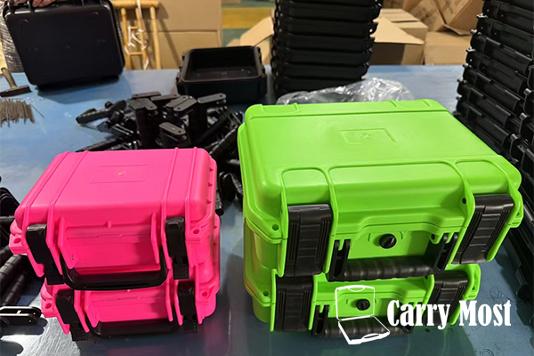 CarryMostCases's tweet photo. Style meets protection! The CMW901 pink waterproof case and CMW907 green waterproof case bring tough durability with a splash of color.

More info: https://t.co/VPpgc6LUvG

#plasticcasemanufacturer #plasticcase #protectivecase #equipmentcase #toolbox #carrycase #gearcase #storage https://t.co/K8svReRU0w