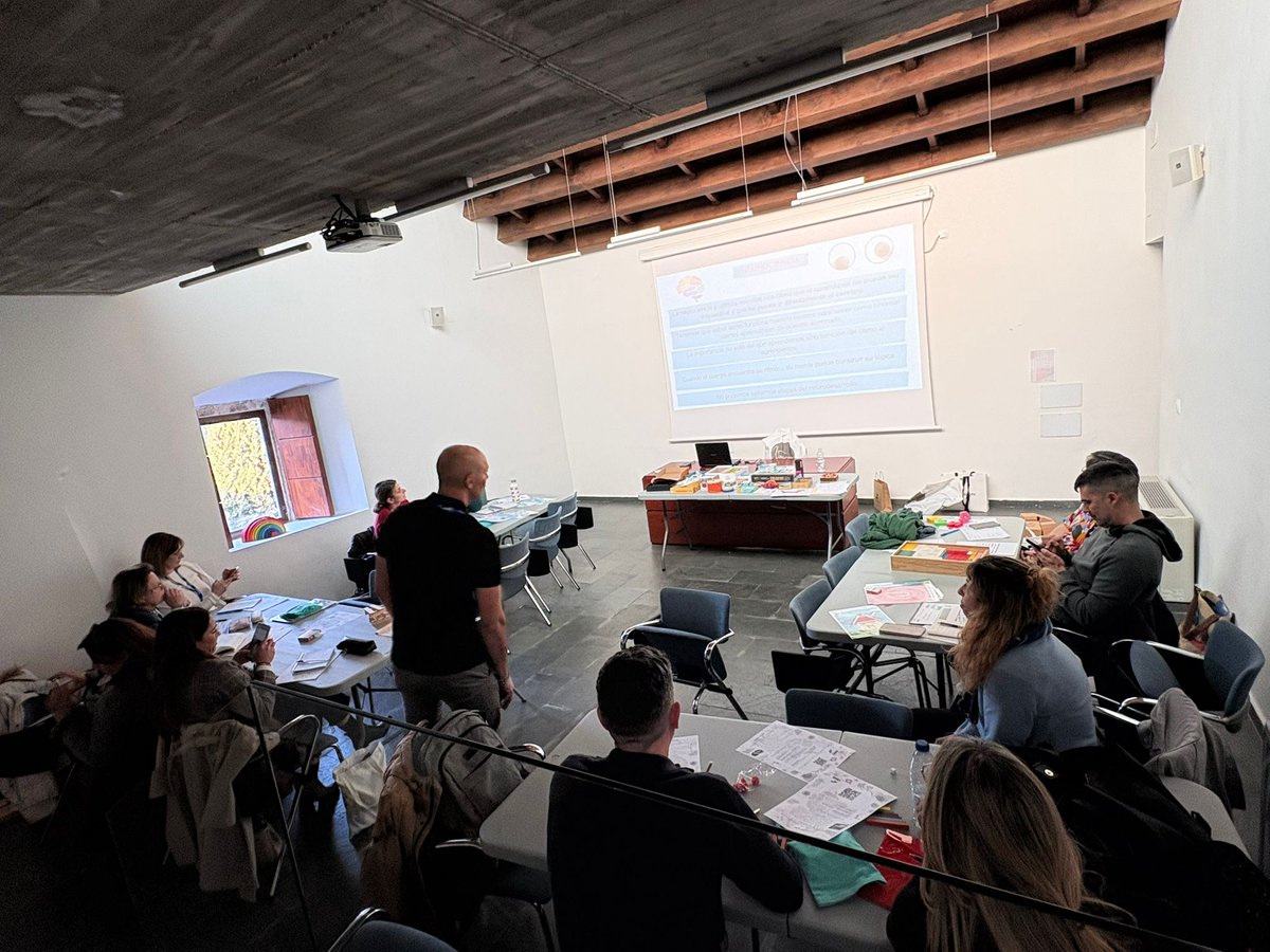 SEEMVRProsper tweet media