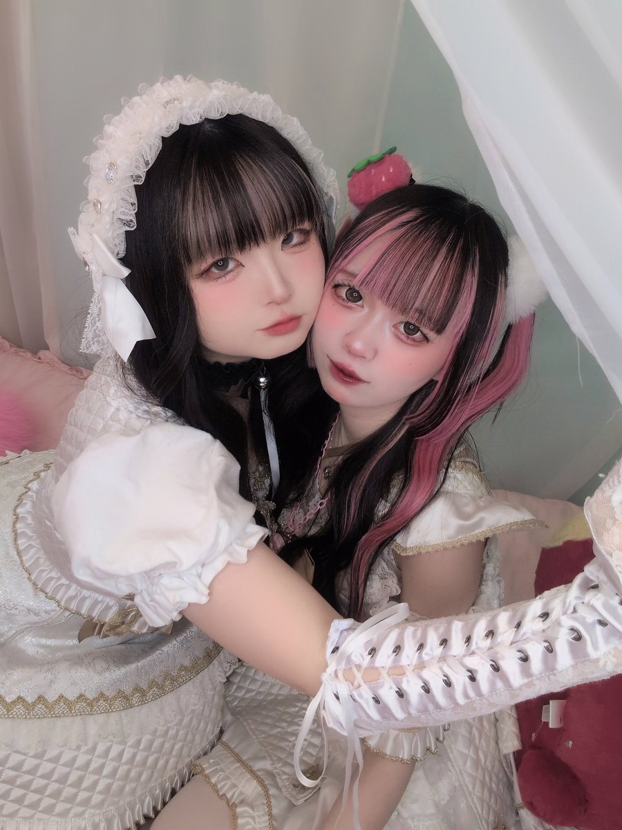 覗いてみる？♡私たちの秘密♡』