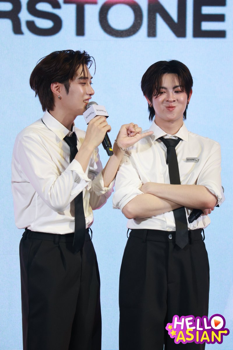 แค่คิดว่าพี่มาง้อ ก็ยิ้มรอแล้วหนูววว

SKINPRO RX SAFEZONE TFO
#TleFirstonexSKINPRORx
#TleFirstone
#TLE_mtm #Firstone