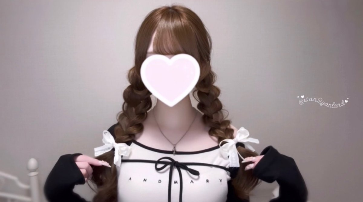 l37564l's tweet photo. 髪切ろうか迷ってたけどやっぱりロングヘアってかわいい🐈♡ https://t.co/nV8sAQh740