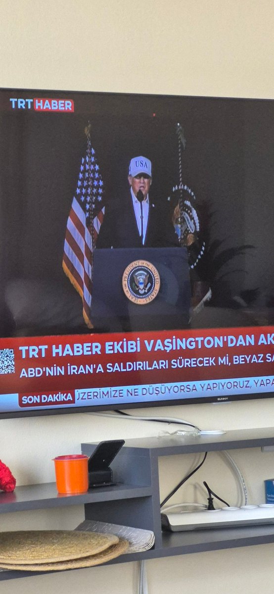 dibaa_a's tweet photo. Abi siz şaka mısınız Washington ne zamandan beri böyle yazılıyor ? Söylendiği gibi mi yazdınız @trthaber izlediğimden değil ha kanal gezerken yakaladım https://t.co/OdS8UauYXe