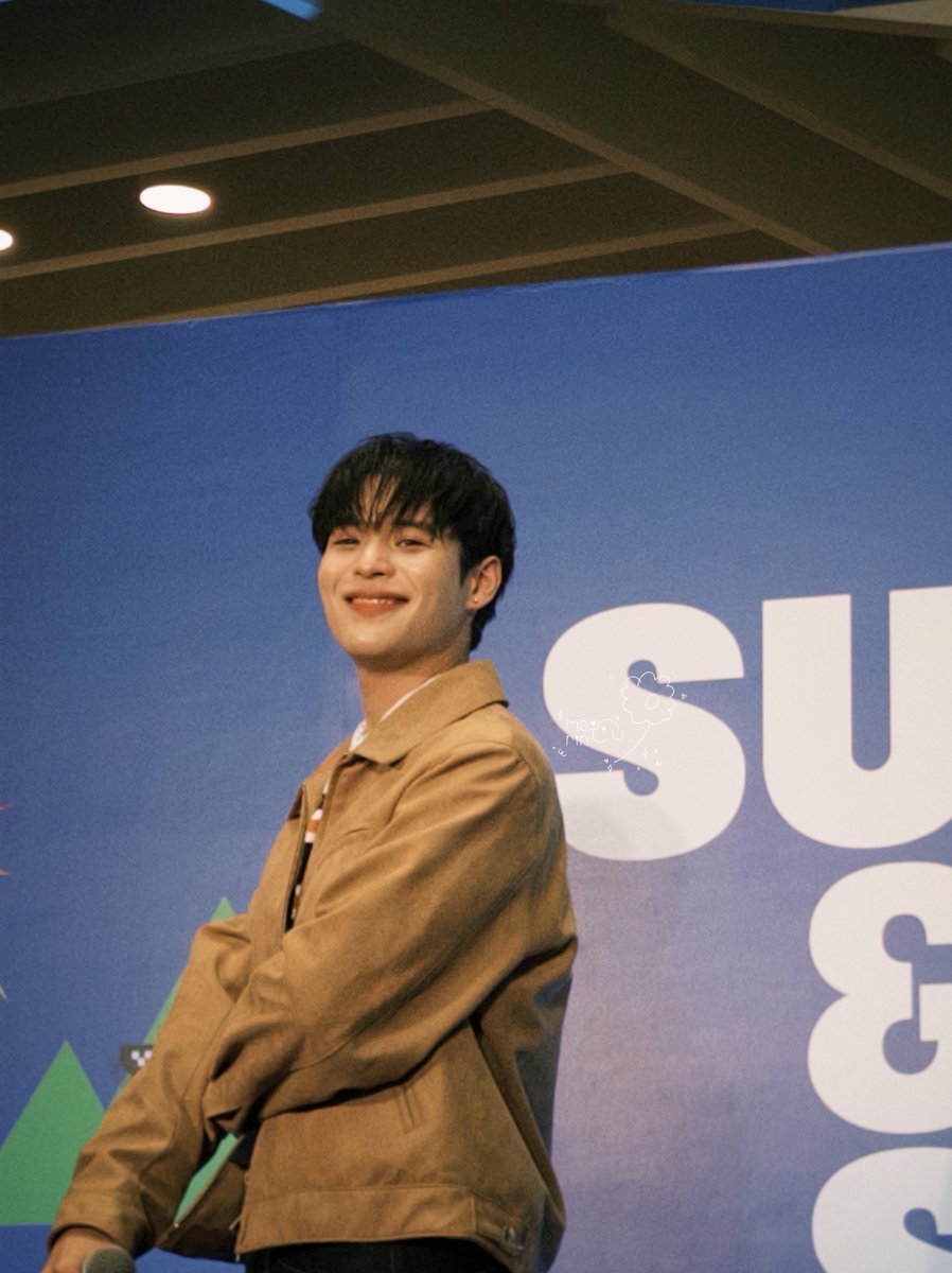 everyyyything's tweet photo. รอยยิ้มที่น่ารักที่สุดในโลกเลยยยย
#DevyXPoon #poon_mit12 https://t.co/VQuT7K1tLI
