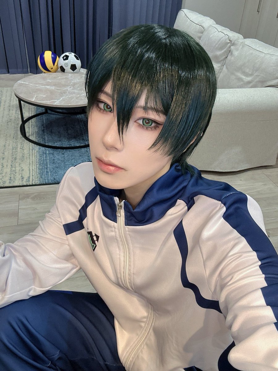 (-_-;)。。。ぬりぃ