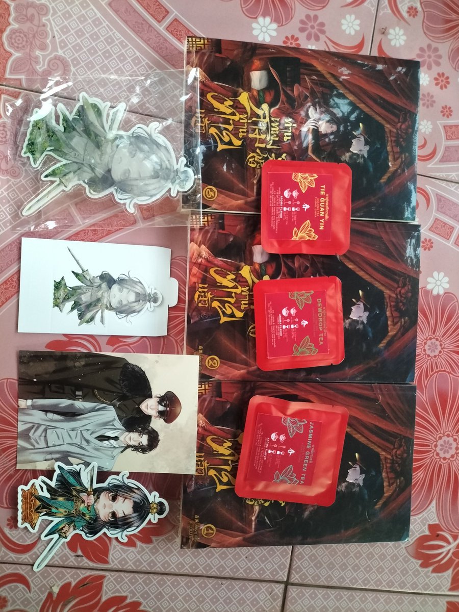 ra_hin83028's tweet photo. ของมาถึงแล้วนะคะน่ารักมากๆเลยค่ะ ขอบคุณคุณนากิ@ehw_Weird สำหรับกิจกรรมดีๆที่จัดขึ้นด้วยนะคะ ชื่อนิยายเรื่อง #ท่านเทพสามีท่านตายแล้ว ทุกคนสามารถติดตามได้ทางรี๊ดอะไรท์ได้เลยนะคะเนื้อเรื่องสนุกมากๆ เดี๋ยวแปะลิงค์ไว้ให้ด้านล่างค่ะ https://t.co/4lEIeZy6Nv