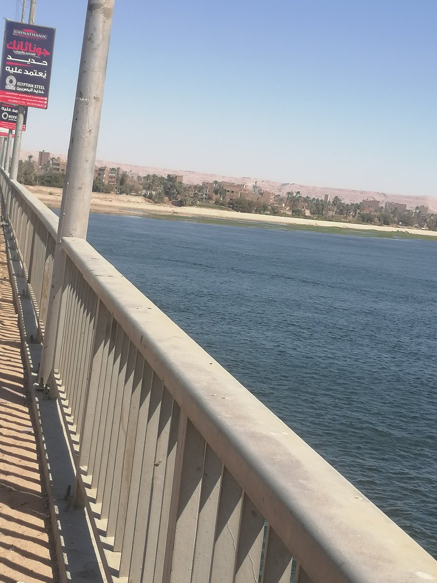 صوره حصريه :
قمت بتصويرها من فوق كوبري أخميم سوهاج..الساعه الواحده ظ 🕧
عندما تحب أن تبهر نفسك.. اخرج كاميرا موبايلك ودعها تقوم بالواجب 💕
هل كان لازم استخدم فلتر ولاكده تمام؟
#الضمان_الاجتماعي_المطور
#مجتمع_بولبول