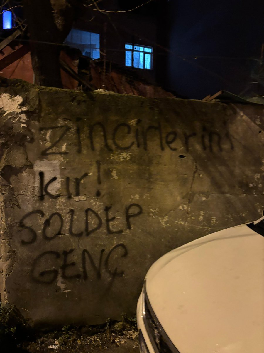 tspgenclik's tweet photo. 📍Boğaziçi Üniversitesi | İSTANBUL 

YÖK düzenine, geleceksizliğe, yoksulluğa karşı;
#GençlikİsyanaZincirleriniKırmaya

Bize katıl!

https://t.co/SBKDPZ6Dss https://t.co/HRwiRo3XgS