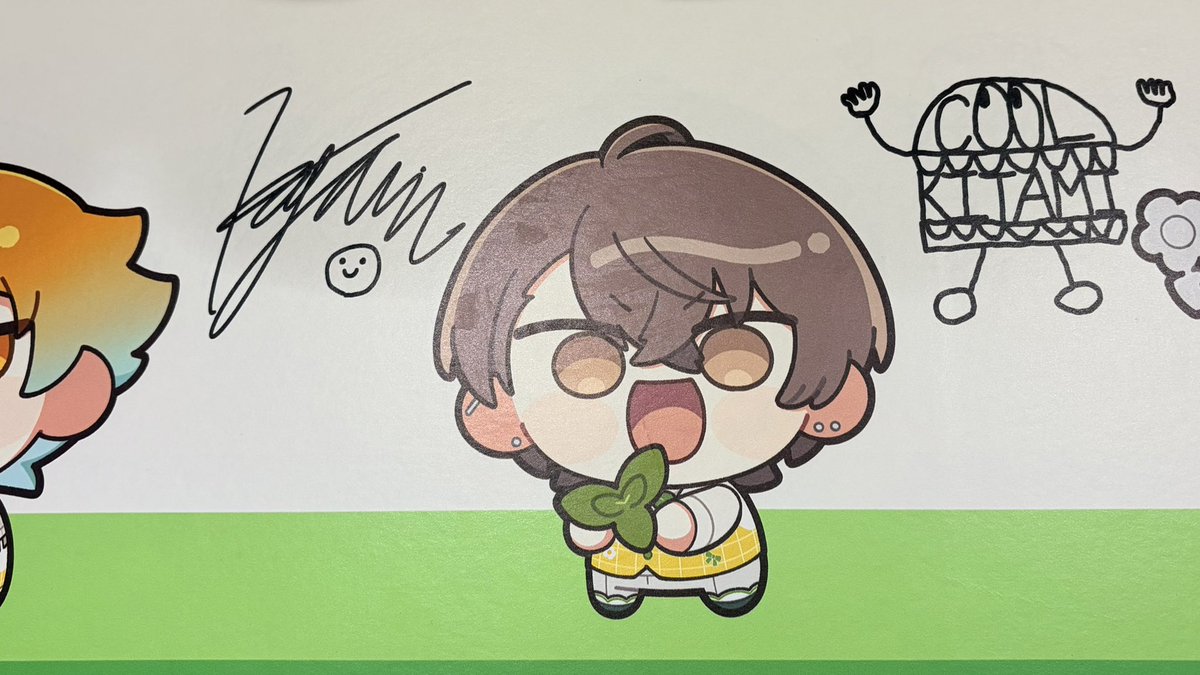 namomomo8's tweet photo. 8thアニバ！現地に行くと我慢するつもりだったものも買ってしまうねぇ https://t.co/p6PpwjGPbW