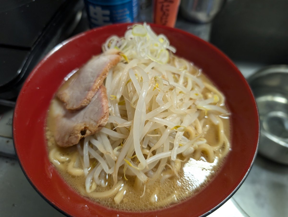 toshi_dr55's tweet photo. 自宅で二郎系チャレンジ。
ぶっ飛びました😇 https://t.co/rP7dySVX1K