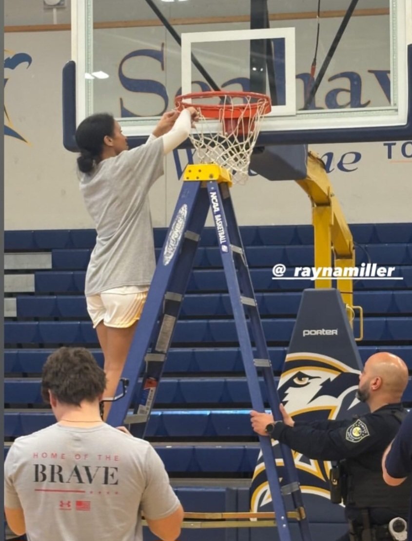 MDLadyHoopmasters tweet media