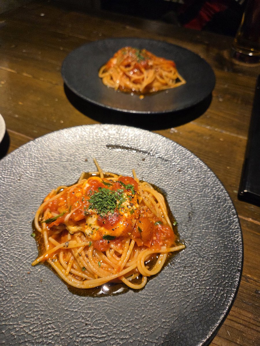 meshimeshidayo's tweet photo. ずっと行ってみたかったchassyさんに連れてってもらいました☺
お料理はもちろん、お店の雰囲気もお店の方々も素敵で✨
これは何度も足を運びたくなるよね~
#chassy https://t.co/vrQBQ72Wnd
