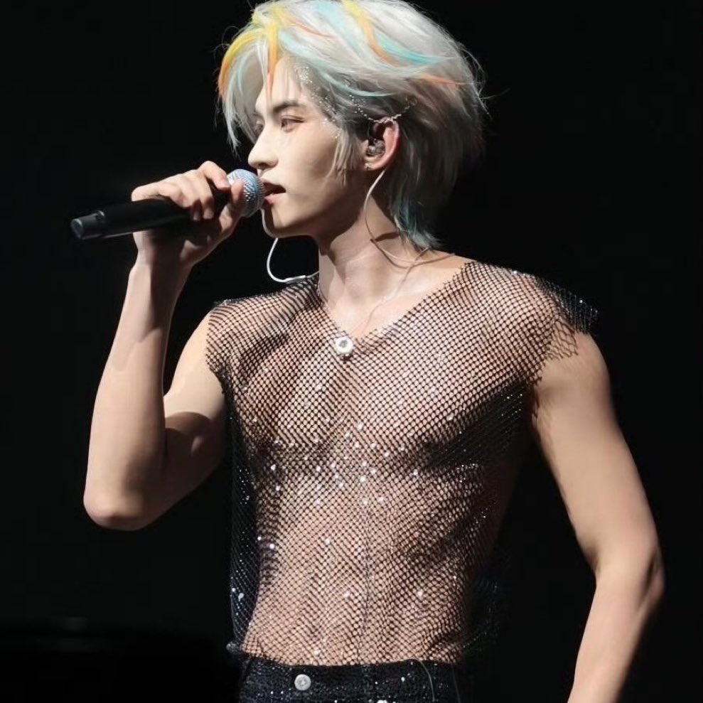 aprime4ls's tweet photo. GLOBAL WARMING CAUSES 

 #YunyiMacauConcertD2 https://t.co/tInjlOyrp7