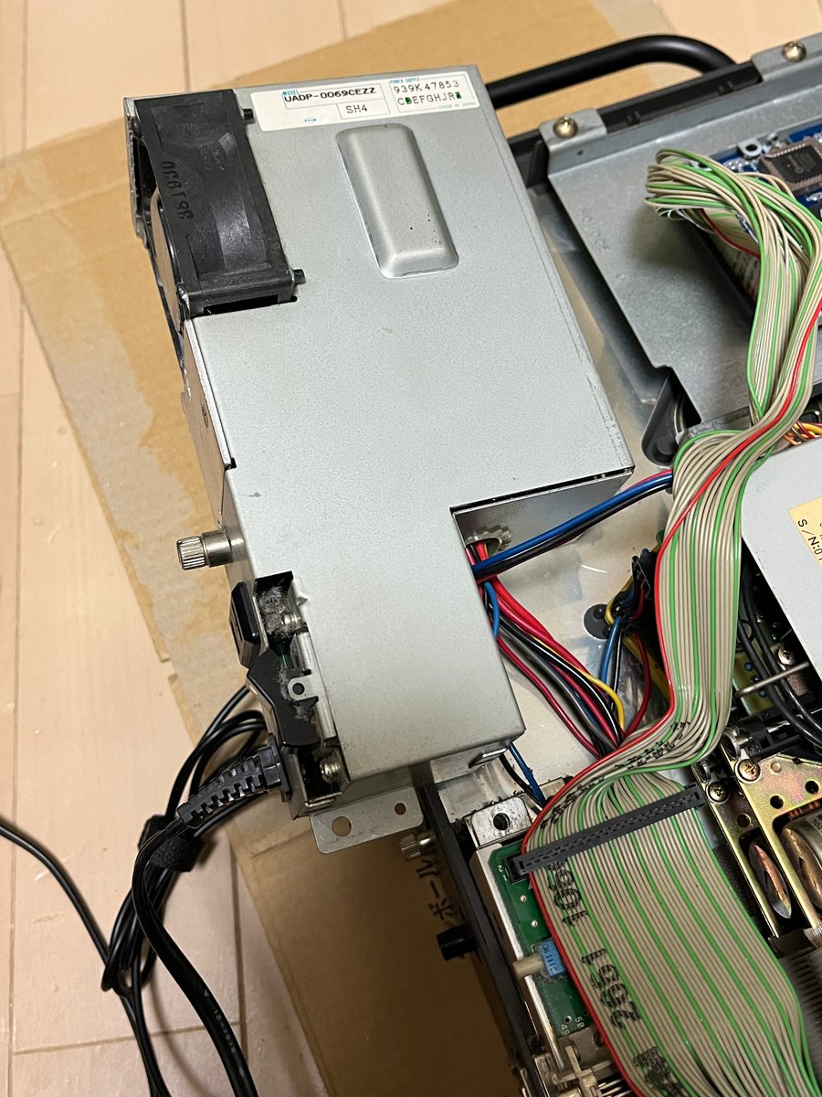 電源ユニット取り外し