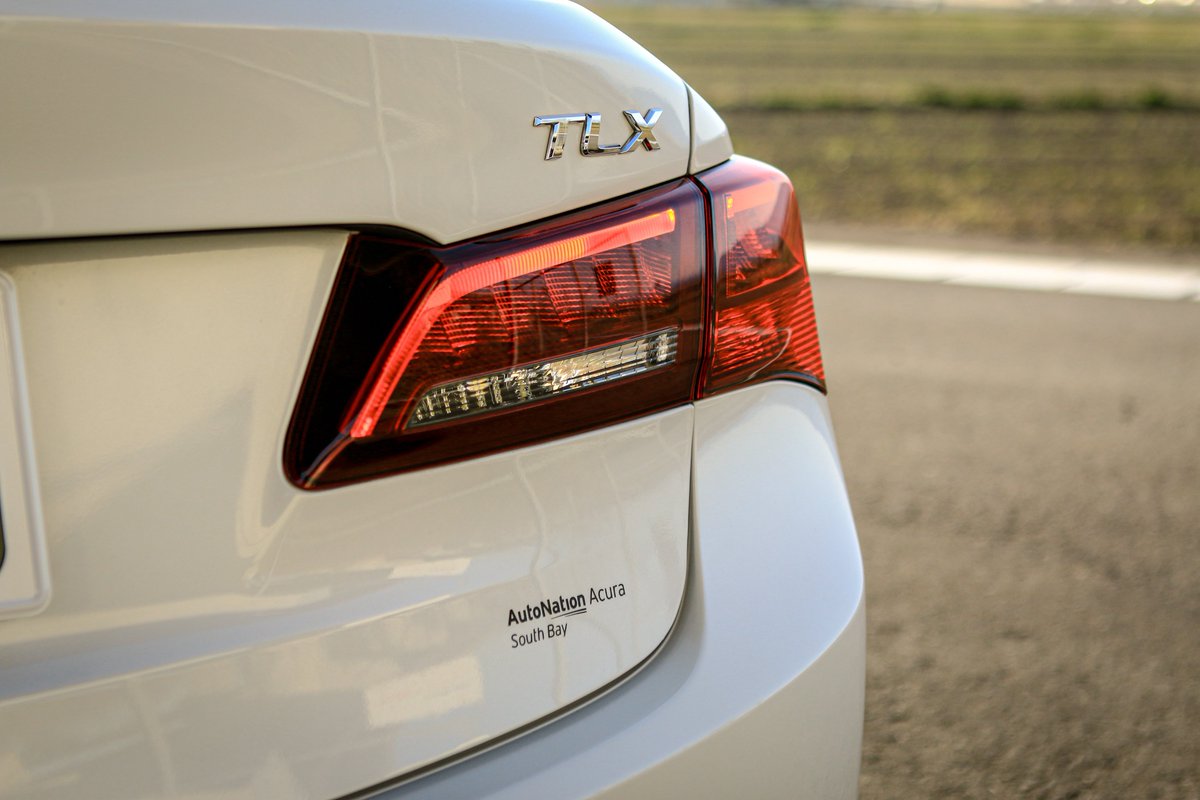 my new car🚗
2015 ACURA TLX 2.4L base grade.

一度乗ってみたかった念願のACURA TLX✨
何度か街中でお見かけしていた個体に縁があり乗ることができました🙆‍♂️
上品で大人な車作りが出来るよう維持していきます！！