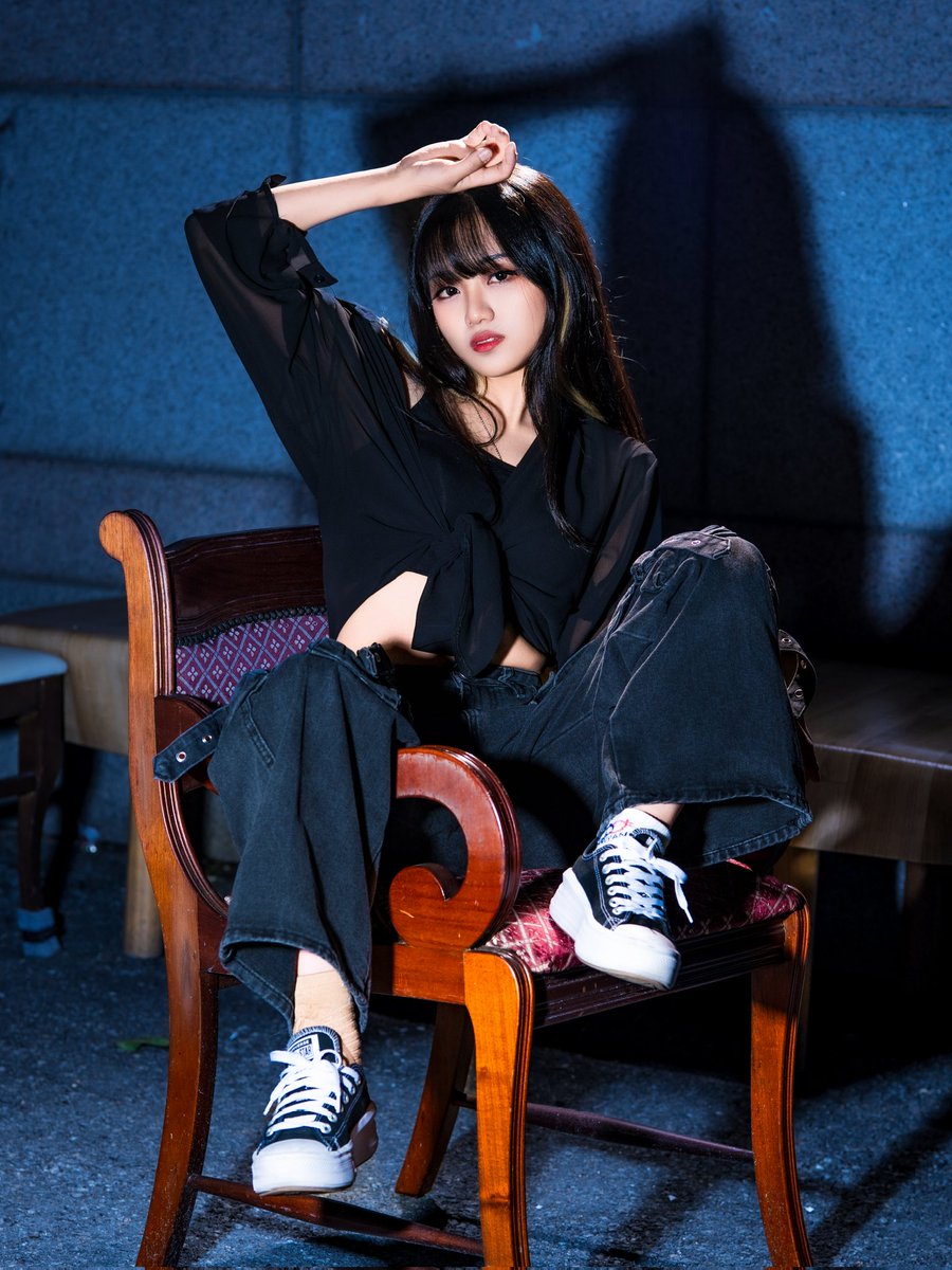 Handle_Top's tweet photo. Model. (@serona0x0)

#홍대 #스냅촬영 #스냅 https://t.co/JY16i7tQSZ