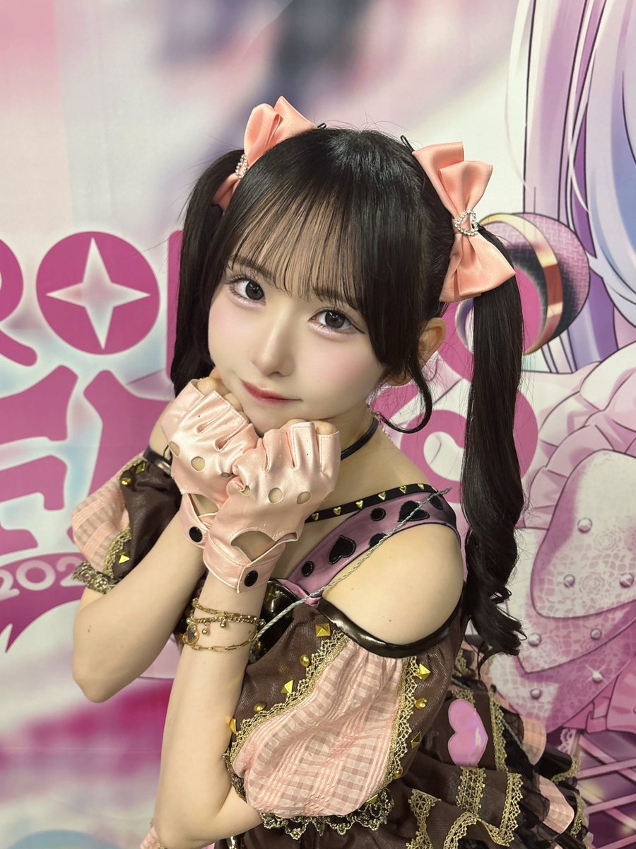 kurihara_mayu's tweet photo. 「HEROINES FES 2026」ありがとうございました🌈
 
とーーっても楽しかった❣️最高！
みんなのコールがイヤモニ越しにも聞こえてすごく嬉しくて幸せでした♡
虹コンをぶつけたライブみんなに届いたかな💭

4月から虹コンツアーがあります！
ぜひ遊びにきて下さい！
https://t.co/wVVoLWIQS3
#ヒロフェス https://t.co/h8Q9cMXFRa