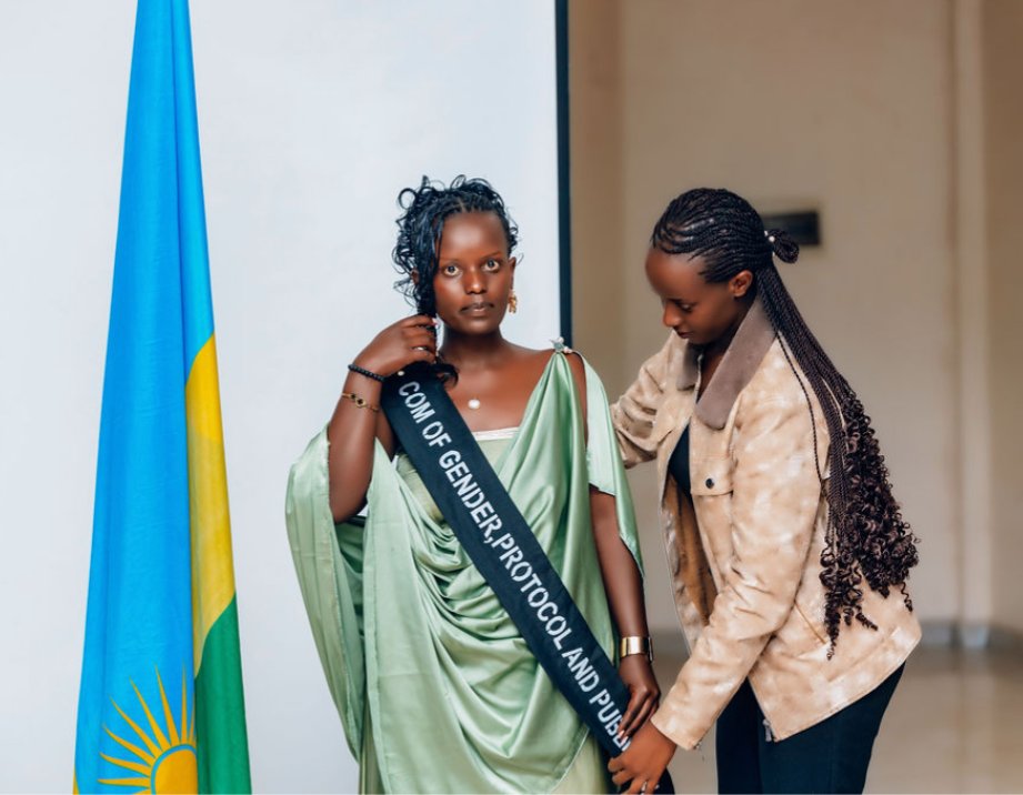 Cyurinyanayvon1's tweet photo. Yesterday, on the 28th of February, I attended the handover ceremony of IBUKA UR Huye  at University of Rwanda Huye campus. I was the commissioner of Gender and Protocol and I was replaced by Stella who is also Mere of Urungano Tona❤️ https://t.co/ltaLgsDp9C