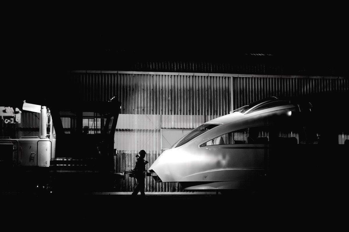 Harry__Photo's tweet photo. VSE 真夜中の輸送大作戦

まるで鉄道模型の世界観。 https://t.co/7Htx8BkGBb