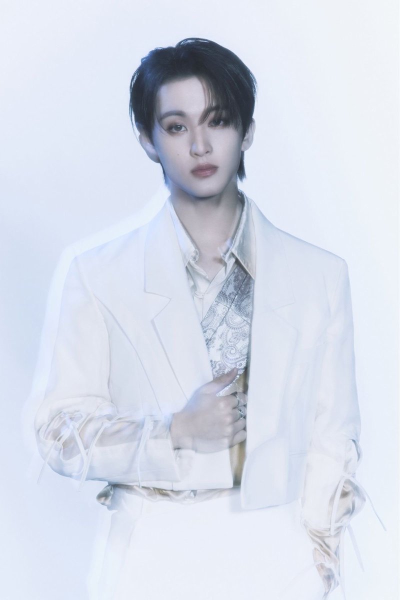 markylovingyou's tweet photo. 이거 맞는게 마크 레인헤 자켓 진짜 이쁨 https://t.co/CK2N7qiXkN