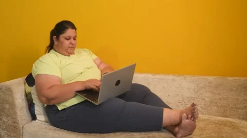 "ugh does hoyo not know about blade's queercoding?? why would they sponsor this hetslop?"