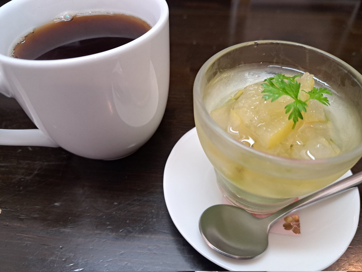 酸っぱいものやほろ苦いものをおいしいと感じるし、欲するようになってきた。身体は春。