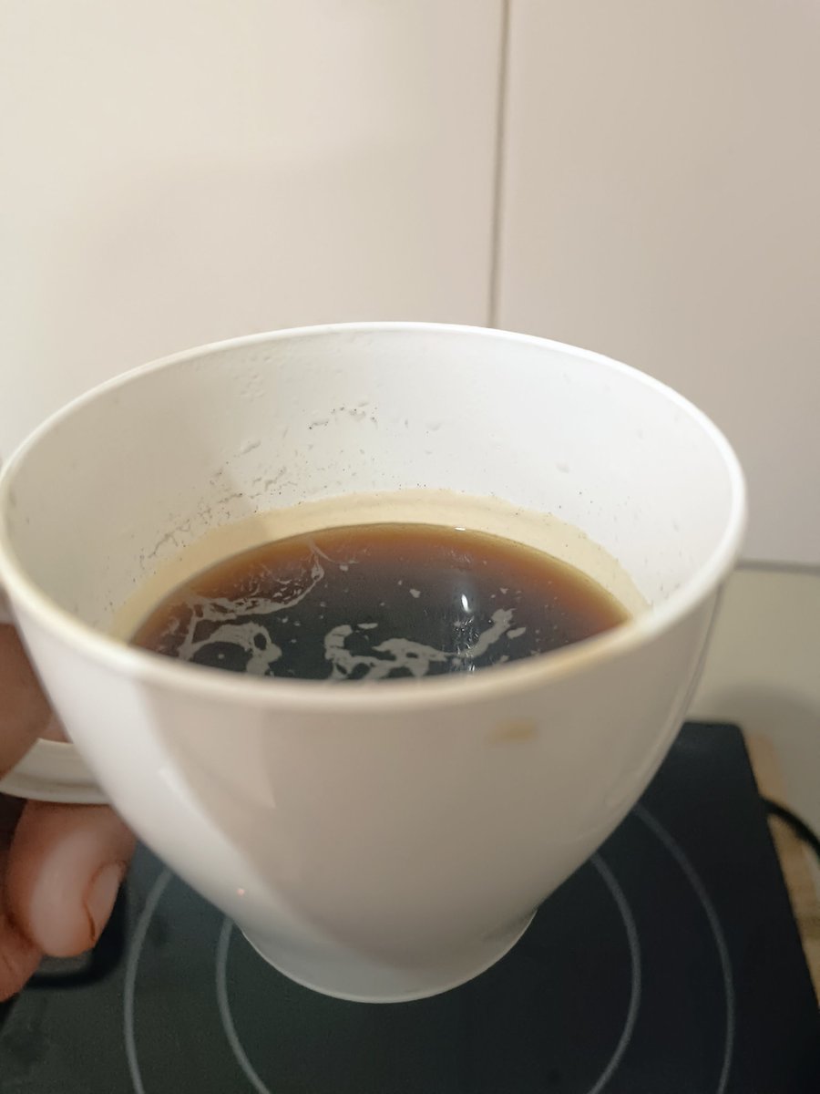 Cafecito mañanero, café de lujo en una tacita humilde...
#coffeetime