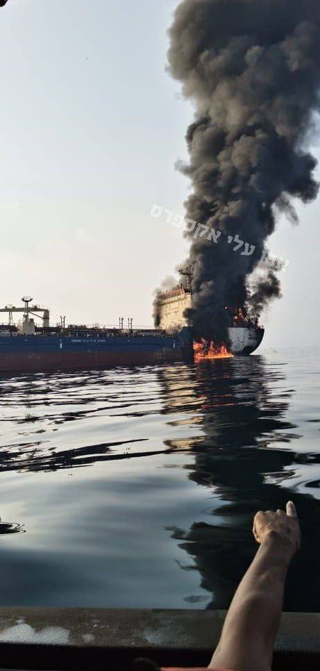 Praveenthfc's tweet image. Skylight Vessel Struck by Iranian Missiles