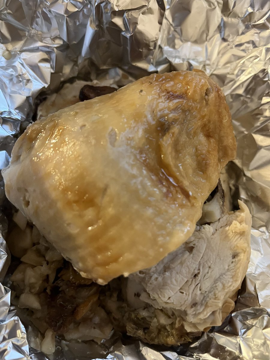goriyan's tweet photo. 沖縄県浦添市内間2-11-15ブエノチキン！
半身を購入！沖縄と言えばニンニクの効いたブエノチキン！美味しく頂きました。 https://t.co/DJIgv3fqFR