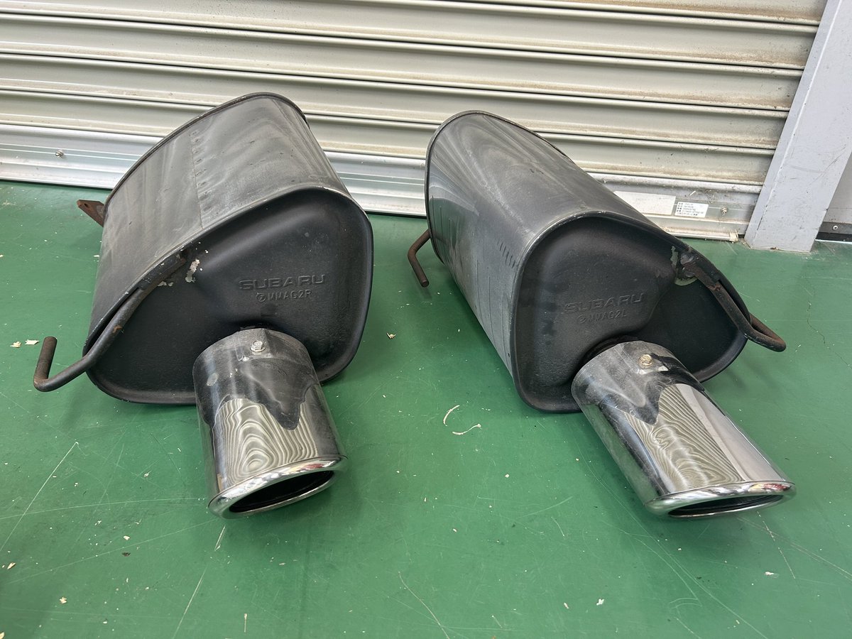 yukigear14's tweet photo. BP5/BPE用部品売ります。Part2

BP用テールライト　1000円
BP5用純正マフラー　3,000円
AT用シフトパネル　1,000円
ラムコ　ブースト計　10,000円

神奈川or愛知で https://t.co/hD0H4USQCY
