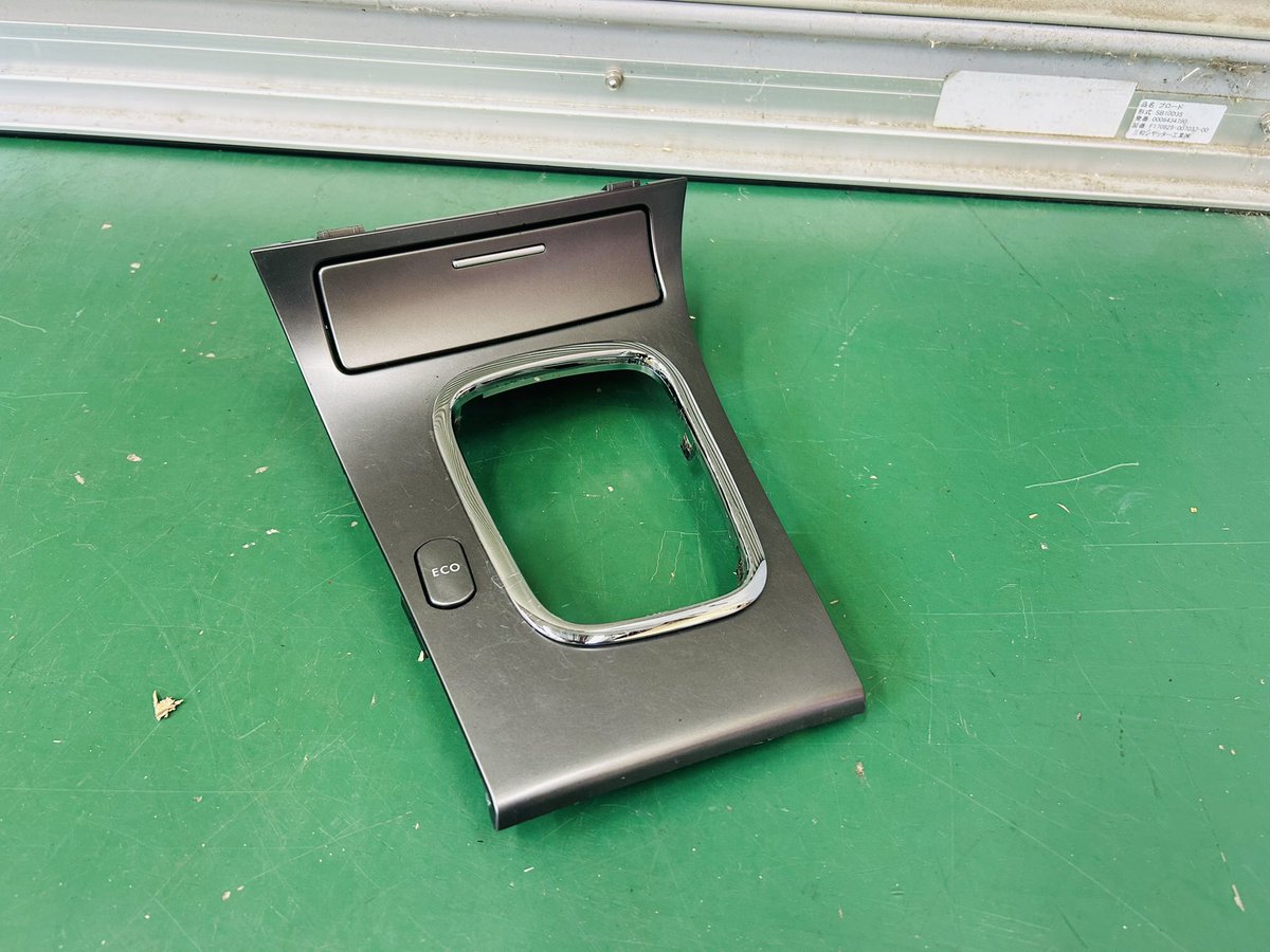yukigear14's tweet photo. BP5/BPE用部品売ります。Part2

BP用テールライト　1000円
BP5用純正マフラー　3,000円
AT用シフトパネル　1,000円
ラムコ　ブースト計　10,000円

神奈川or愛知で https://t.co/hD0H4USQCY