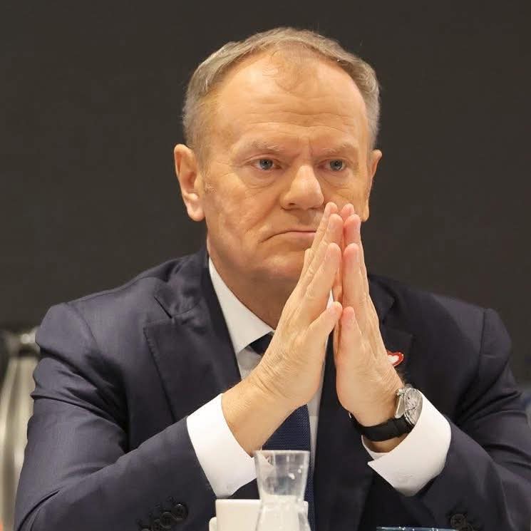 Sami widzimy jak trudno się "sprząta" bałagan 8 lat rządów pis.
Ale jestem dumna,że mamy takiego Premiera.

„Tusk wam śmierdzi?” To może czas zapytać, dlaczego. Bo odkąd wrócił, pierwszy raz od lat widać, że ktoś próbuje posprzątać po bajzlu, który zostawił PiS. I to wcale nie