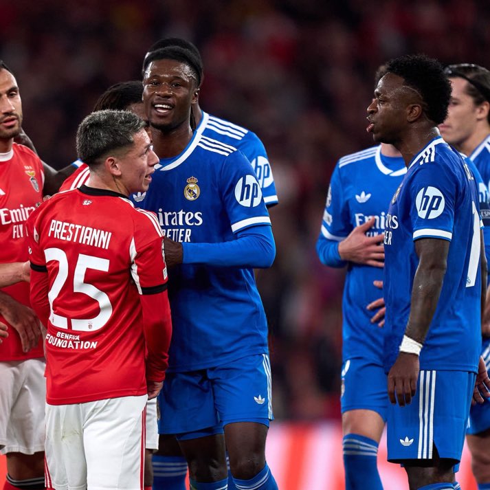 MadridXtra's tweet photo. 🚨 Jose Mourinho: “As a citizen and coach, I condemn any type of discrimination and ignorance.

I wanted to be balanced in the sense that I neither wanted to defend my own nor attack the other.

I want to be impartial about a case that could be of very great severity.

I repeat that I absolutely condemn any time of DISCRIMINATION, IGNORANCE, or IDIOCY.

If he’s found guilty, it’s over for him here.”